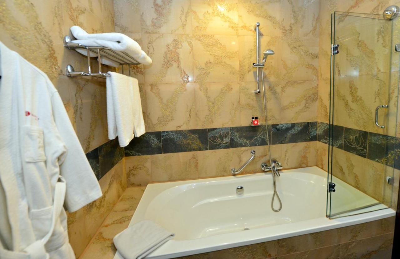 Deluxe Zimmer mit Kingsize-Bett